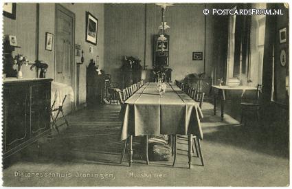 Groningen, Diaconessenhuis. Huiskamer ansichtkaart: Groningen, Diaconessenhuis. Huiskamer