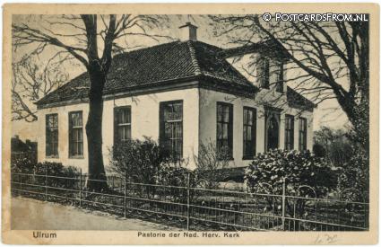 ansichtkaart: Ulrum, Pastorie der Ned. Herv. Kerk