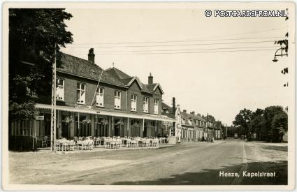 ansichtkaart: Heeze, Kapelstraat.. Hotel Barendsma