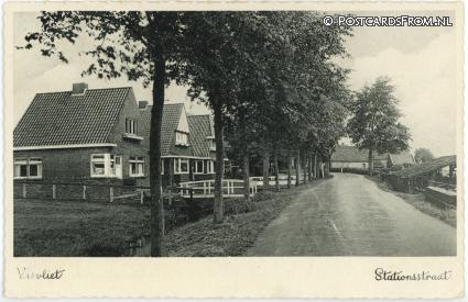 ansichtkaart: Visvliet, Stationsstraat